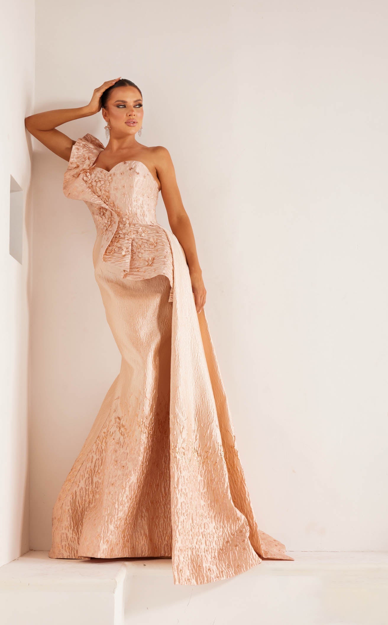 blush and gold dress Terani 241E2402 Waist Size:38″ Ivory Gold Sizes pants-size-44w Black Strapless Satin Top