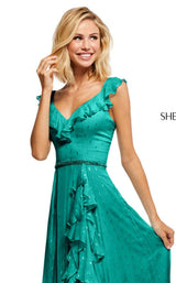 17 of 30 Sherri Hill 52643 Emerald