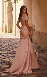 7 of 20 La Femme 25996 Champagne