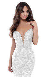 7 of 8 Tarik Ediz 50428 Ivory