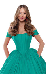 10 of 11 Tarik Ediz 50509 Emerald