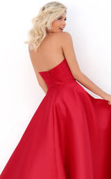 7 of 8 Tarik Ediz 50677 Red