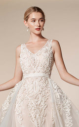 7 of 9 Andrea and Leo 5143 Off-White