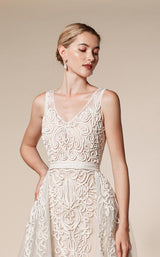 9 of 9 Andrea and Leo 5143 Off-White