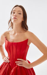 3 of 7 Tarik Ediz 52059 Red