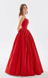 6 of 7 Tarik Ediz 52059 Red