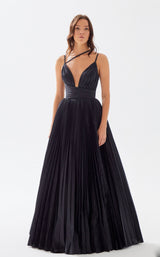 2 of 6 Tarik Ediz 52103 Black