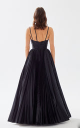 6 of 6 Tarik Ediz 52103 Black