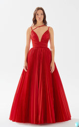 1 of 6 Tarik Ediz 52103 Red