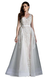 3 of 9 Andrea and Leo 5143 Off-White
