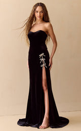 3 of 8 Amelia Couture 8047 Black