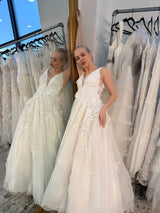 6 of 6 Andrea and Leo A1028W French-White