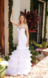 4 of 7 Ava Presley 39566 White
