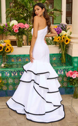 5 of 6 Ava Presley 42250 White/Black