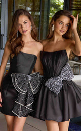 4 of 16 Ava Presley 42435 Black/White