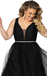 3 of 4 Sydneys Closet CE1818 Black