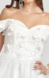 12 of 16 Elizabeth K GS1978 White