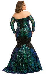 2 of 4 Sydneys Closet JK2010 Emerald-Isle