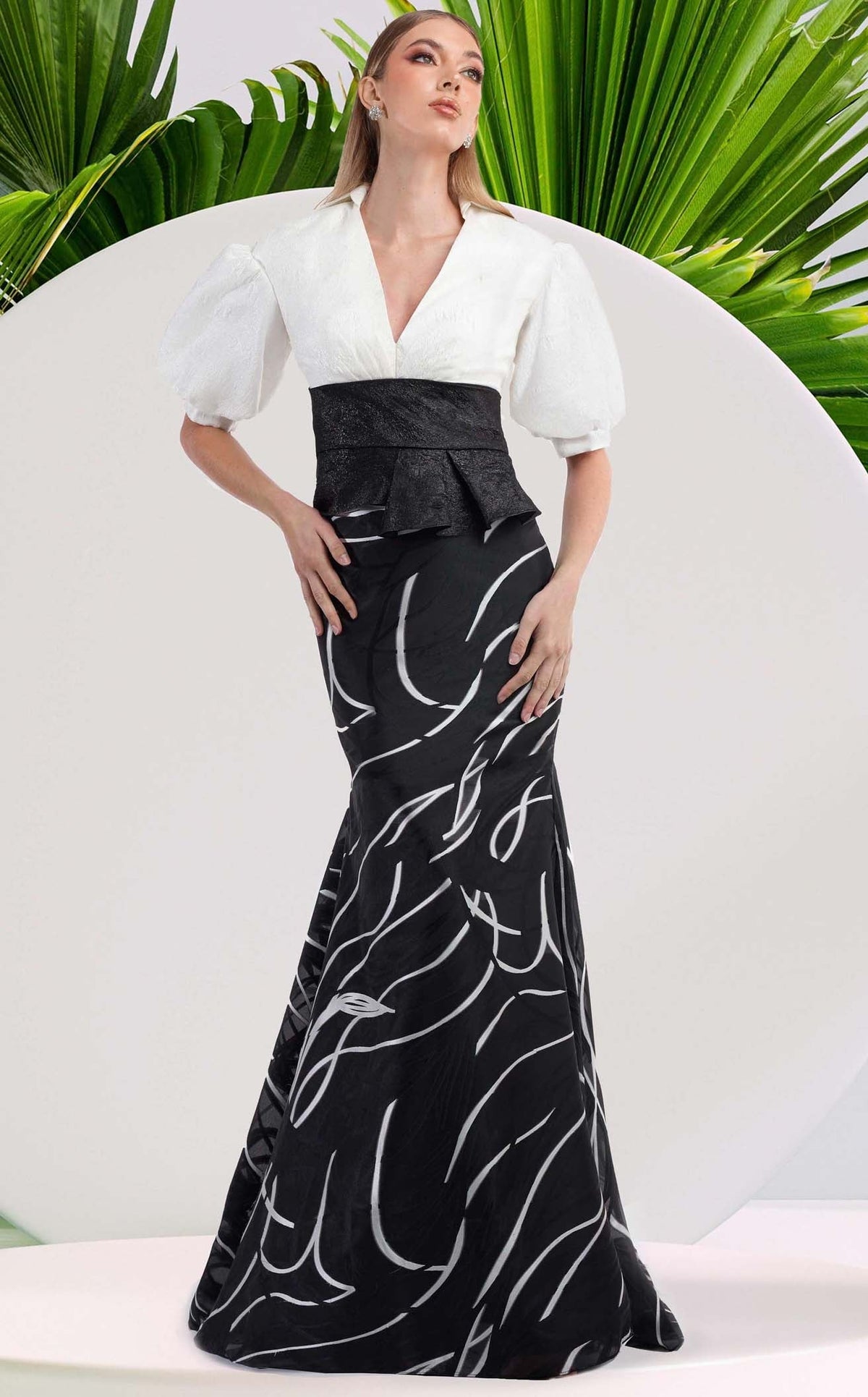 Red Carpet Dress Sale | Hollywood Style Gowns Up to 90% Off TheDressWarehouse Red Carpet Dress Sale | Hollywood Style Gowns Up to 90% Off TheDressWarehouse