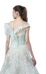 6 of 6 Mnm Couture K3636