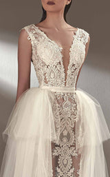 3 of 4 MNM Couture K3905 Off White
