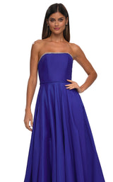 9 of 12 La Femme 33063 Royal Blue