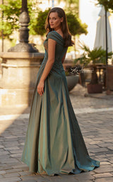 3 of 4 La Femme 33446 Moss Green