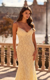 11 of 11 La Femme 33452 Pale Yellow