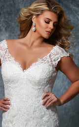 3 of 3 Sydneys Closet MB1919 Ivory