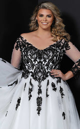 6 of 6 Sydneys Closet MB2010 Black/Ivory