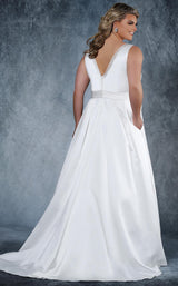 2 of 2 Sydneys Closet MB2024 Ivory