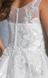 4 of 4 Sydneys Closet MB2106 Ivory