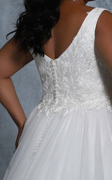 4 of 4 Sydneys Closet MB2109 Ivory