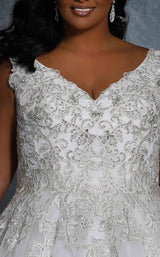 3 of 4 Sydneys Closet MB2115 Ivory/Ivory