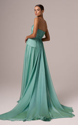 18 of 18 MNM Couture E0082 Mint