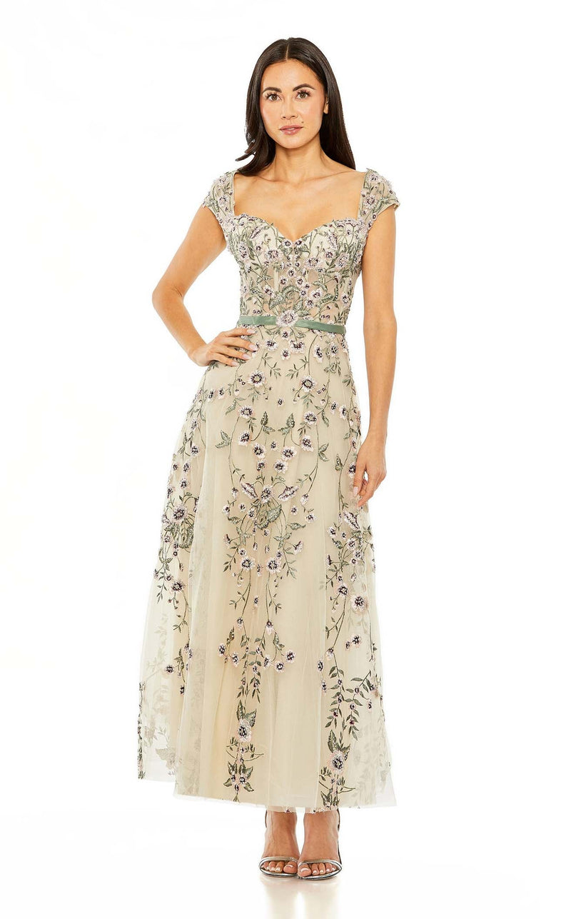 mac duggal evening dress Women's Floral Embroidered Sweetheart Neckline Size:UK 12 / FR  40 this stunner has a Neckline_Square Neck House OF CB Sianna