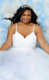 3 of 3 Sydneys Closet SC5240 Ivory
