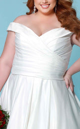 5 of 5 Sydneys Closet SC5257 Ivory