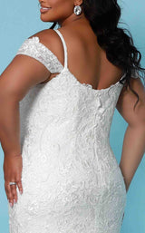 4 of 4 Sydneys Closet SC5268 Ivory