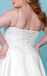 3 of 3 Sydneys Closet SC5269 Ivory