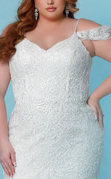 3 of 3 Sydneys Closet SC5273 Ivory