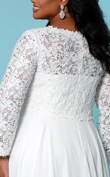 4 of 4 Sydneys Closet SC5276 Ivory