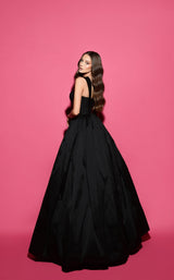 13 of 19 Tarik Ediz 53043 Black