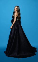 14 of 16 Tarik Ediz 53051 Navy