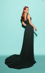 6 of 7 Tarik Ediz 98451 Forest Green