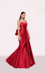 2 of 4 Tarik Ediz 98757 Haute Red