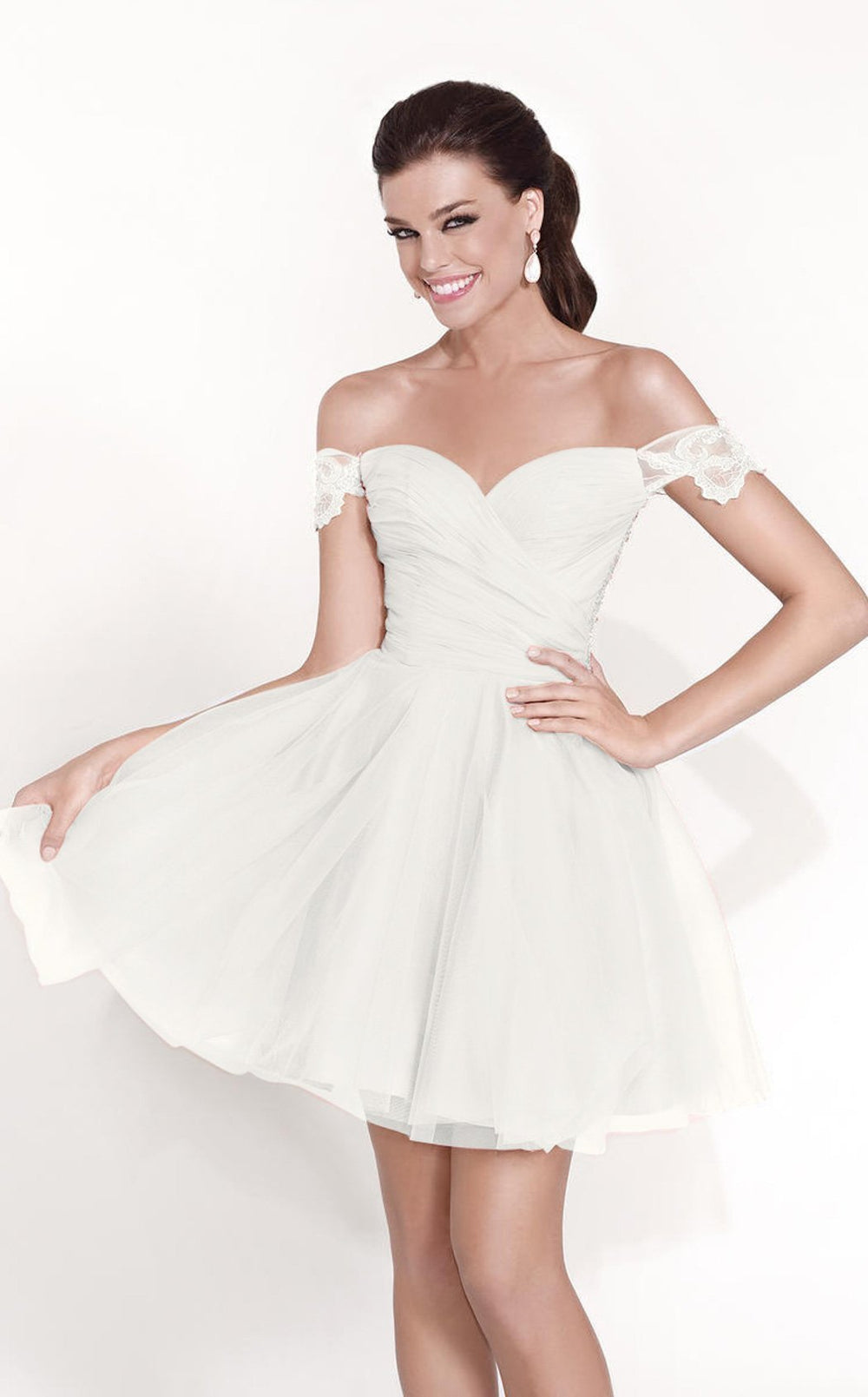 Homecoming Dresses Under $200 | Designer Gowns Up to 90% Off TheDressWarehouse Homecoming Dresses Under $200 | Designer Gowns Up to 90% Off TheDressWarehouse