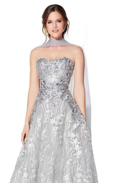 7 of 10 Ivonne D 119D47B