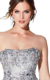 8 of 10 Ivonne D 119D47B