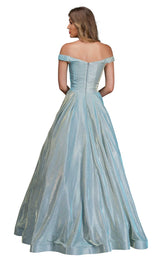 4 of 8 Nina Canacci 1470 Mint